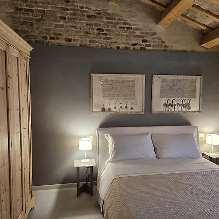 Piccola Dimora Gherardini Bed & Breakfast