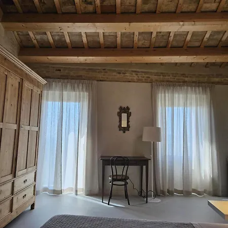 Alojamento de Acomodação e Pequeno-almoço Piccola Dimora Gherardini 3*