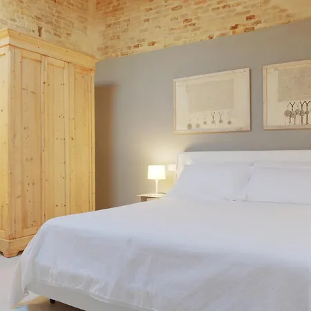 Piccola Dimora Gherardini Alojamento de Acomodação e Pequeno-almoço SantʼElpidio a Mare